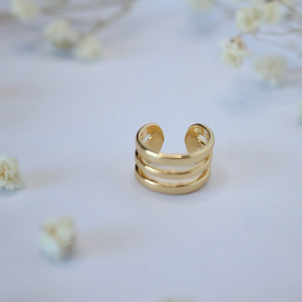 Gold ear cuff